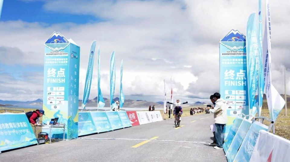 om, 三大组别, 军相继诞生