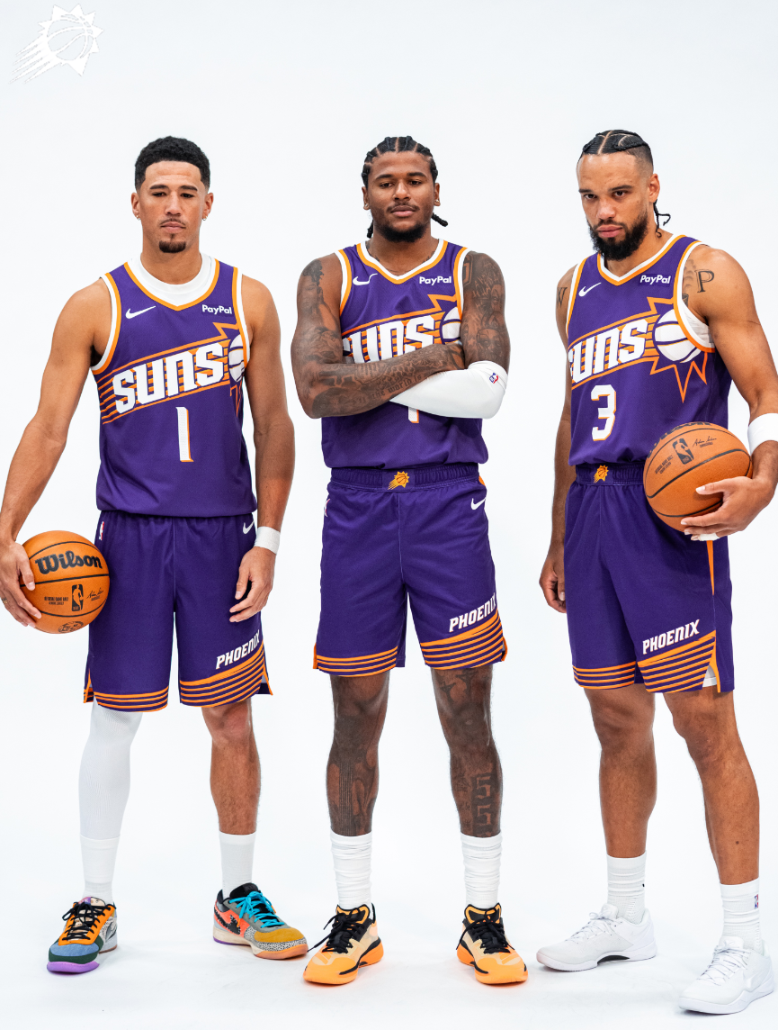 ue, 明夏他肯定, 莫布利 ue, 明夏他肯定, 莫布利